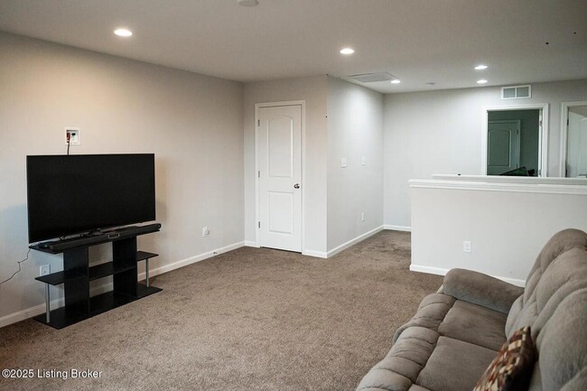 Building Photo - 110 Belden Trl