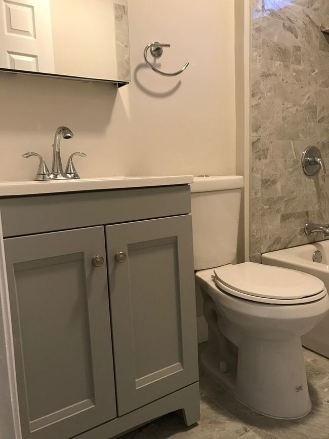 Building Photo - 41 Blake St