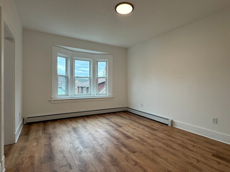 Building Photo - 23 Howard St