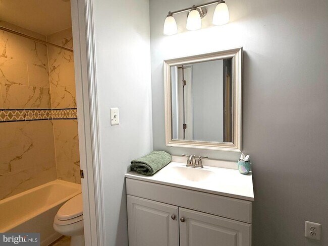 Building Photo - 4959 Linsey Ct