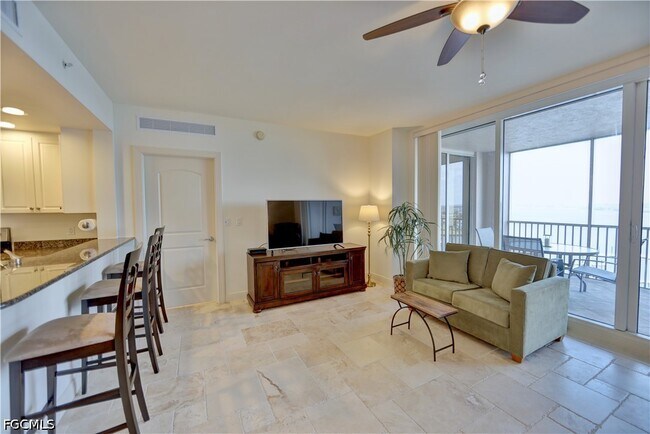 Building Photo - 2090 W First St