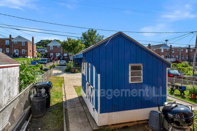 Building Photo - 944 Dalton Ave