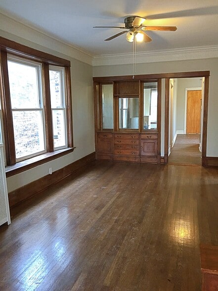 Building Photo - 5339 S Maryland Ave