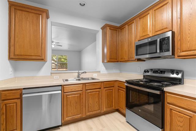 Building Photo - 205 Bexar Dr