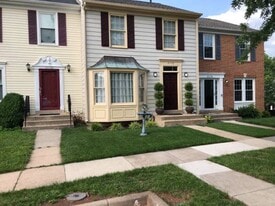 Building Photo - 21178 Hedgerow Ter