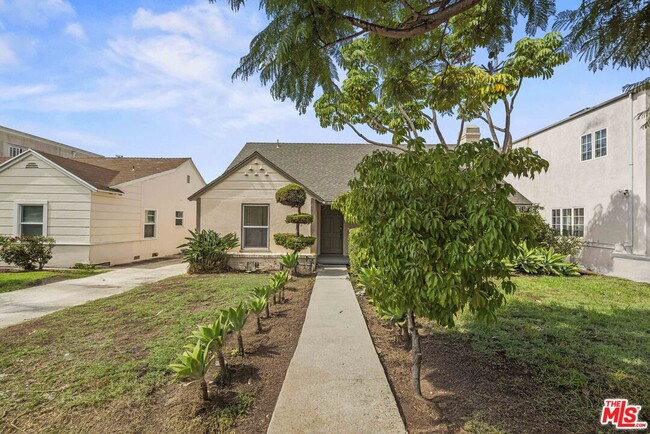 Building Photo - 1511 Edris Dr