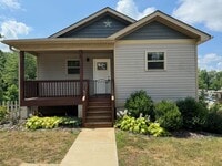 Building Photo - Weaverville - Modern, Three Bedroom, Fenced Yard