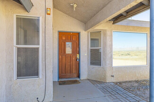 Building Photo - 6940 Quezon Ave