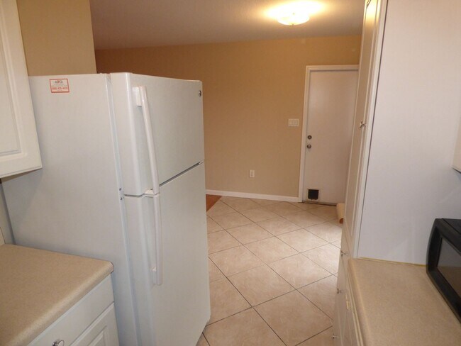 Building Photo - 3074 Broadpoint Dr