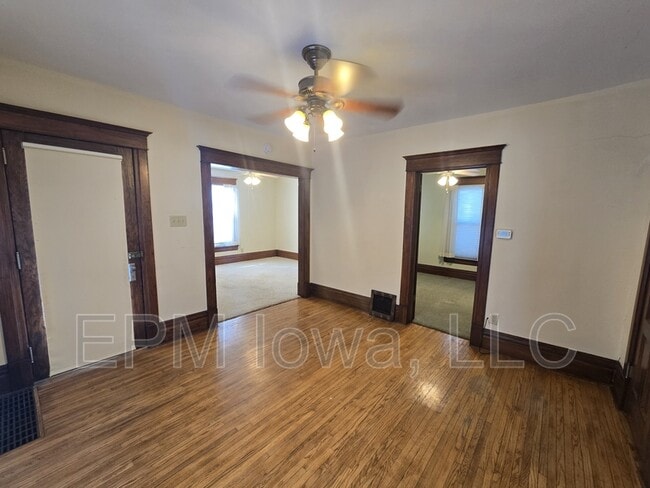 Building Photo - 212 Randall St