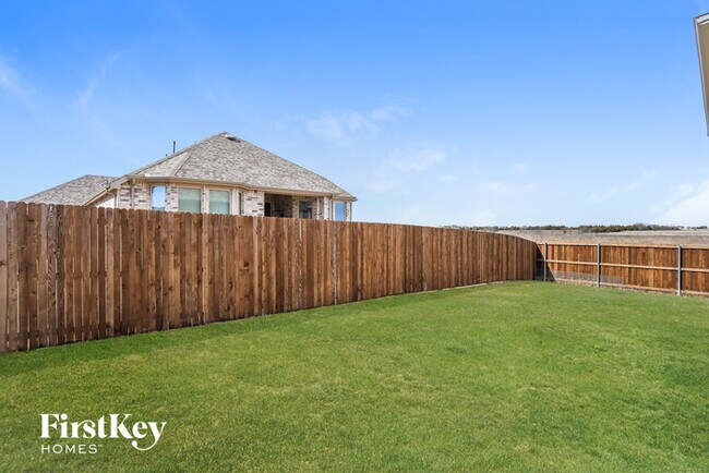 Building Photo - 1533 Wyler Dr