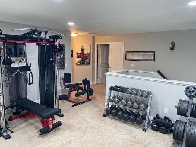 Building Photo - 30 Summit Point