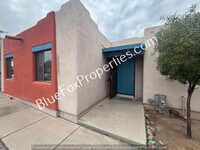 Building Photo - 110 W Delano St