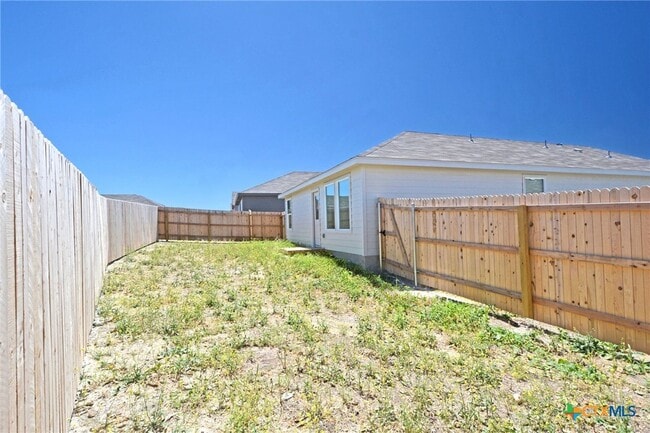Building Photo - 1517 Hummock Steep