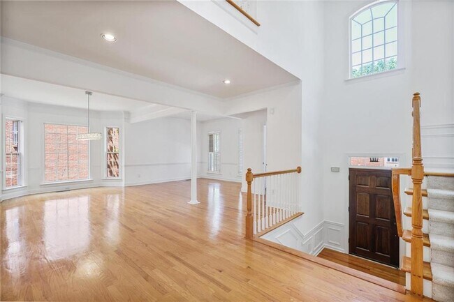 Building Photo - 2024 Wrights Mill Cir NE