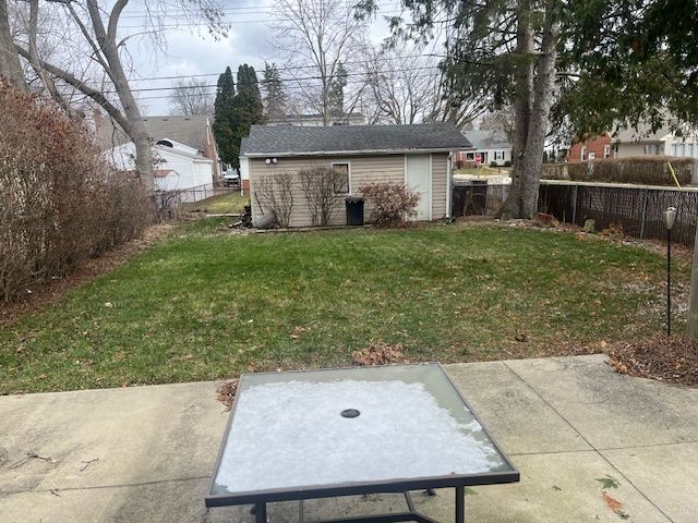 Building Photo - 3102 N Altadena Ave