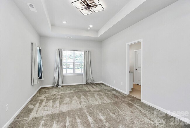 Building Photo - 720 Herlong Ave