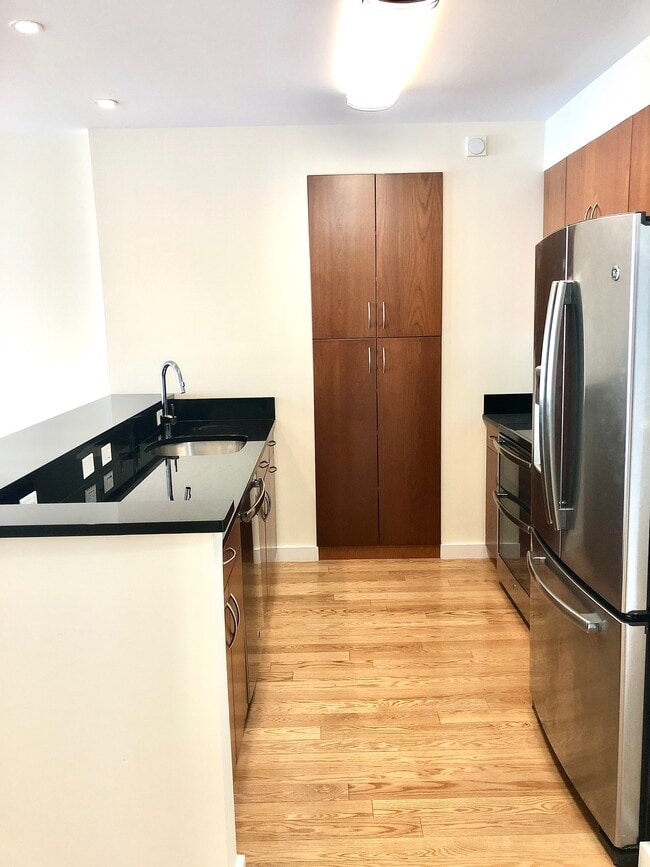 Interior Photo - 6 Buswell St