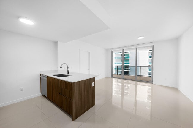 Building Photo - 488 NE 18th St