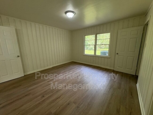 Building Photo - 1437 Beaumont Dr