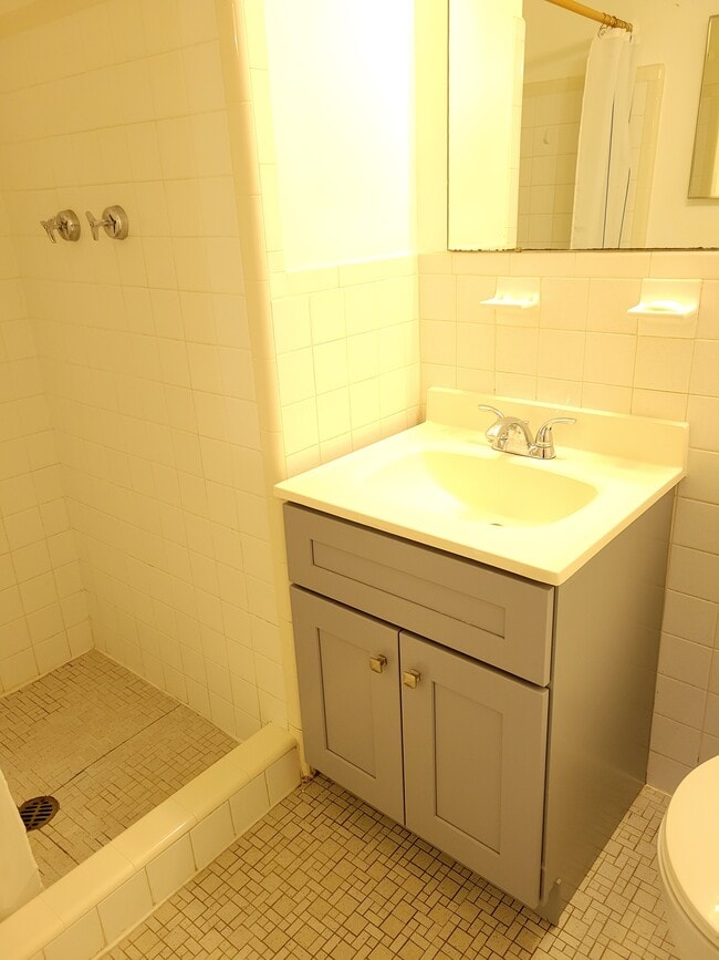 Building Photo - 7533 Spring Lake Dr