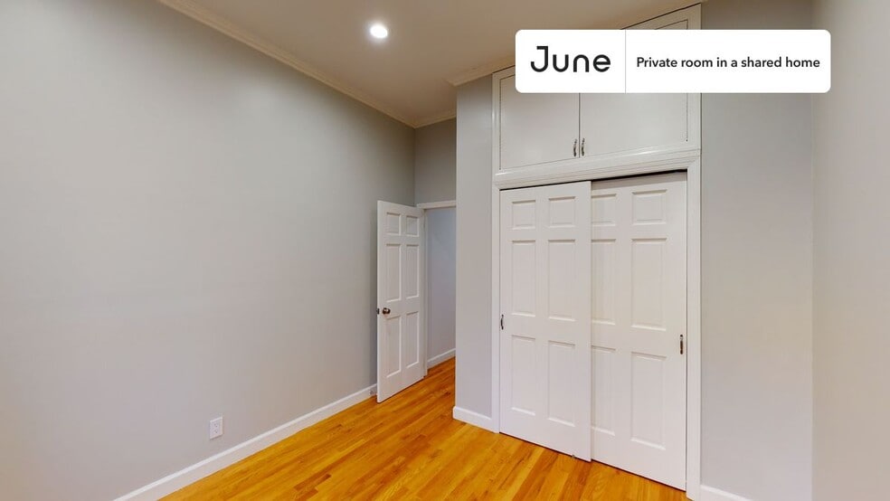 Building Photo - Room in Shared 4 bed/1 bath home in Hamilton Heights