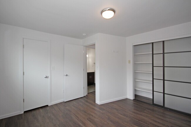 Building Photo - Three Blocks from the Light Rail