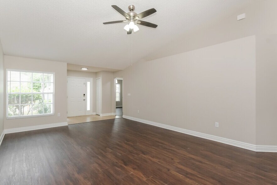 Building Photo - 1812 Rudder Dr