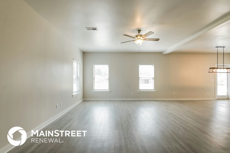 Building Photo - 115 Ridgeview Cir