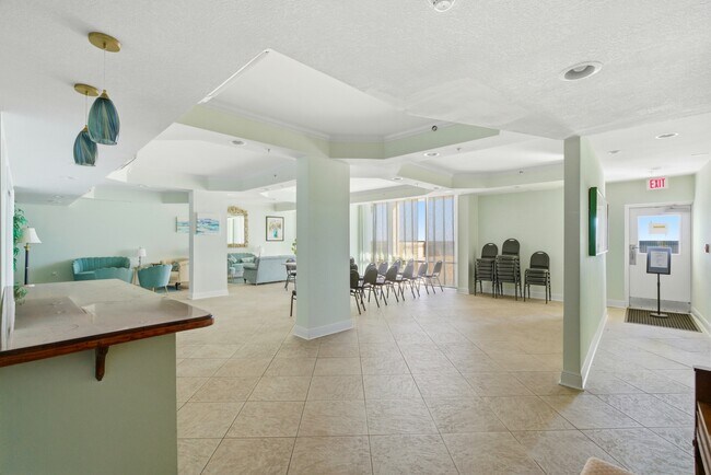 Building Photo - 615 Bayshore Dr