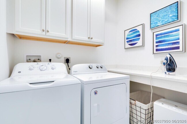 Building Photo - 114 Ocean Breeze Dr