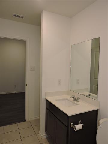 Building Photo - 1307 Community Way