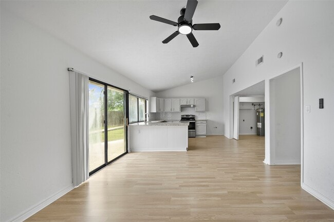 Building Photo - 6531 Vanlynn Ln