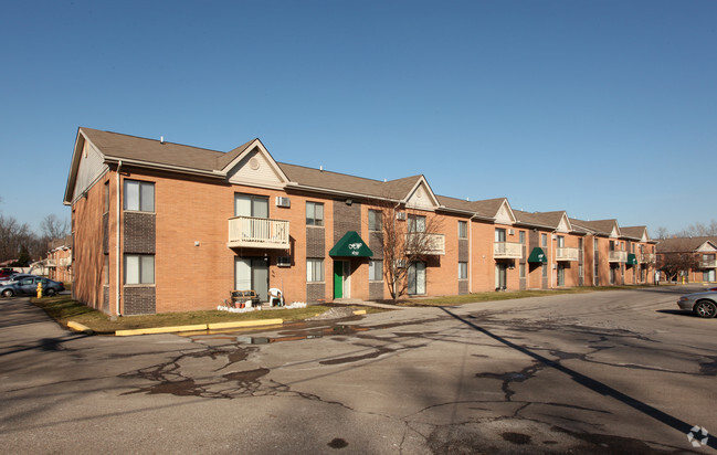 Heatherwood Apartments - 1672 Heatherwood Dr Inkster MI 48141