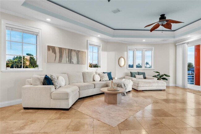 Building Photo - 7924 3rd Ave S