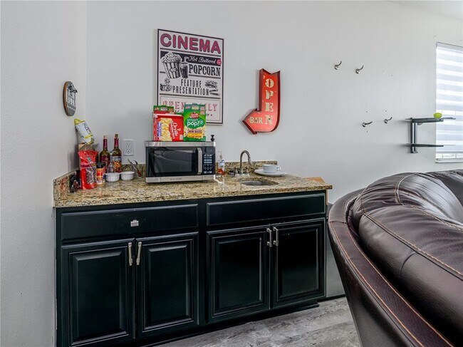 Building Photo - 4015 Duke Firth St