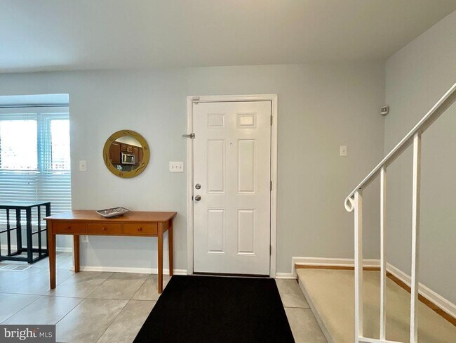 Primary Photo - 7334 Rockford Dr