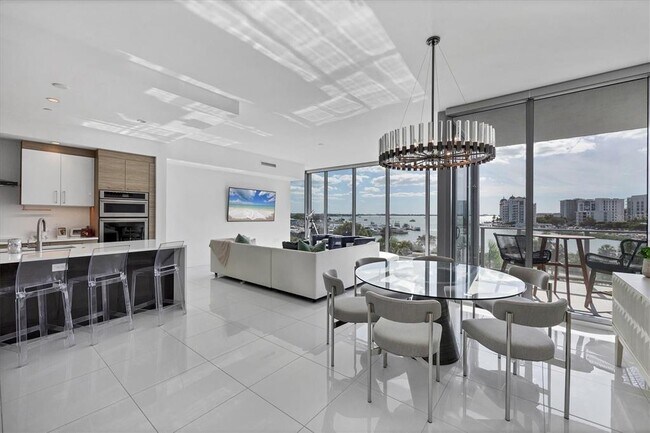 Building Photo - 1155 N Gulfstream Ave