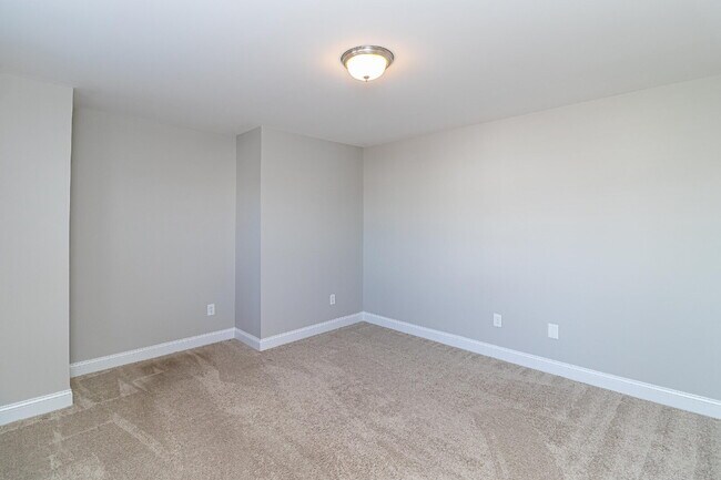 Building Photo - STUNNING & SPACIOUS! GANDER LAKE 4 BR | 3 BA IN PIKEVILLE SCHOOL DISTRICT *LAWN CARE INCLUDED!*