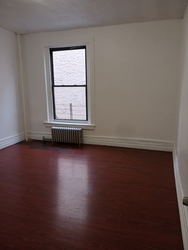 Building Photo - 41 Bruckner Blvd