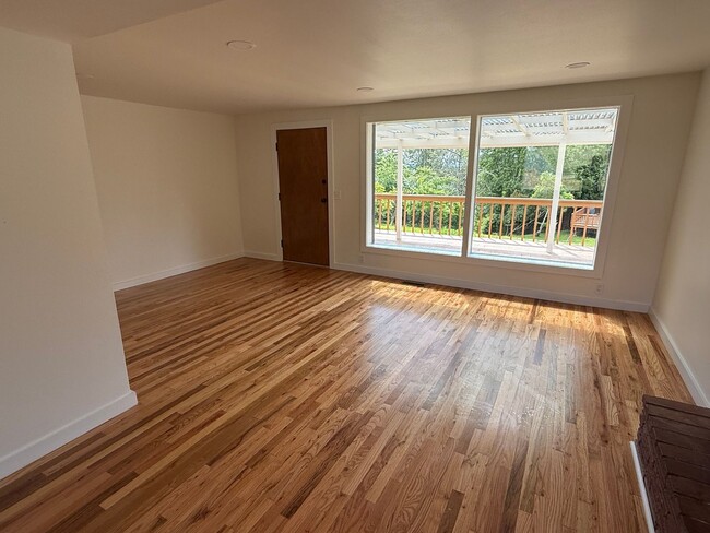 Building Photo - Charming Mukilteo Rambler Near Boeing & Mukilteo Beach
