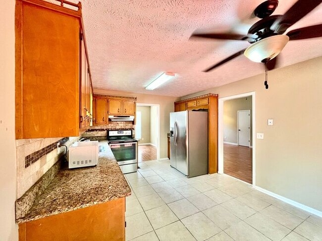Building Photo - 384 McKees Rock Ln