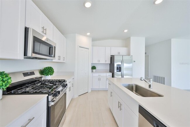 Building Photo - 12418 RADIANT CRYSTAL ROSE