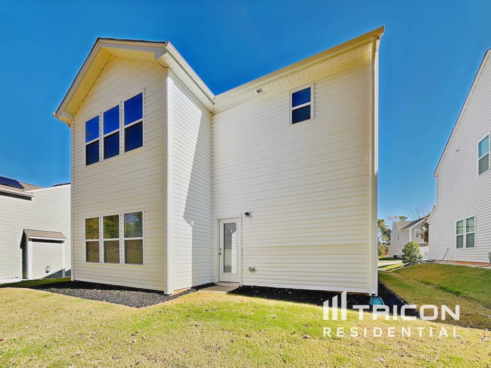 Building Photo - 4664 Wesmar Dr