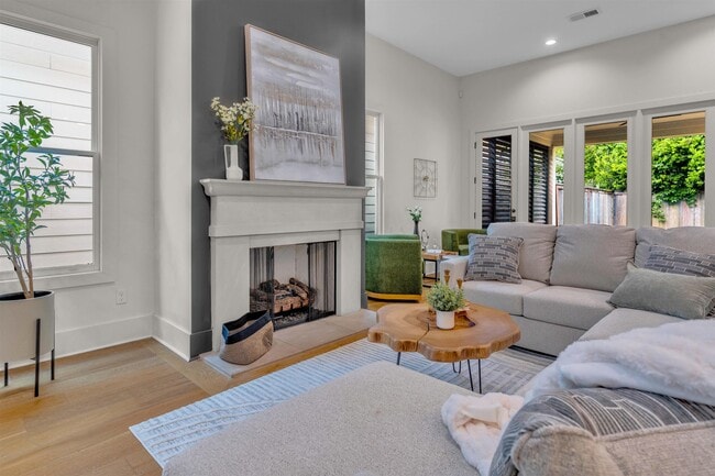 Building Photo - 4167 Meade Village Cv