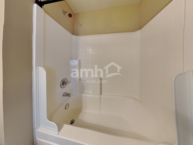 Building Photo - 12746 Cross Dale Dr