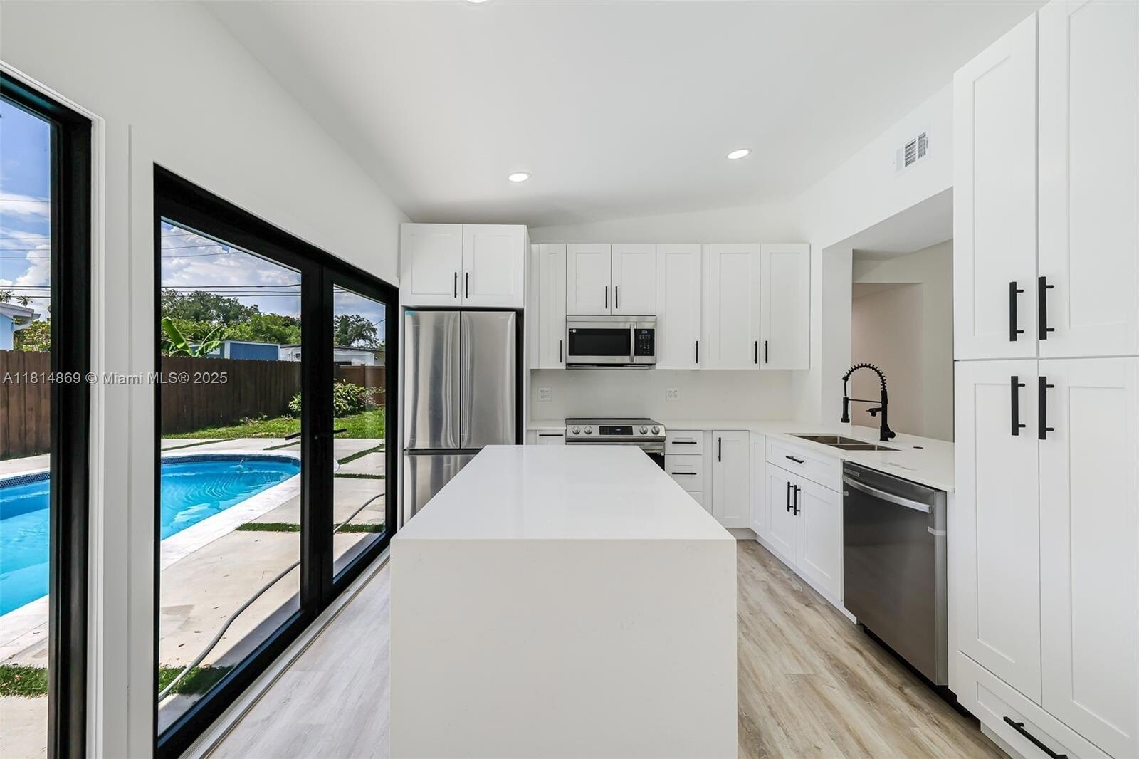 Building Photo - 3105 SW 16th St