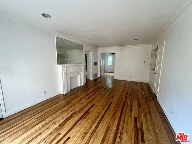 Building Photo - 1345 Masselin Ave