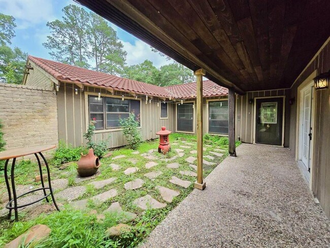 Primary Photo - 215 W North Hill Dr