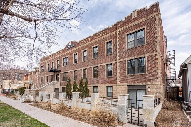 Building Photo - 740 N Sherman St